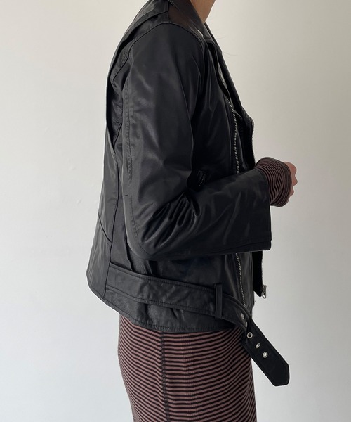 CANAL JEAN（キャナルジーン）の「NAF(ナフ) vintage風レザーライダースジャケット（ライダースジャケット・レディース・ブラック・36）」の8枚目の写真