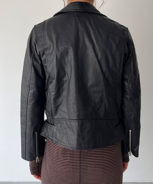 CANAL JEAN（キャナルジーン）の「NAF(ナフ) vintage風レザーライダースジャケット（ライダースジャケット・レディース・ブラック・36）」の9枚目の写真