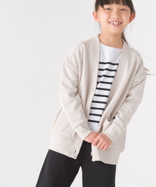OMNES（オムネス）の「キッズ裏毛Vネックカーディガン（カーディガン/ボレロ・キッズ・ブルー/アイボリー/ブラック/ラベンダー・120/100/130/110/140/80/90）」の2枚目の写真
