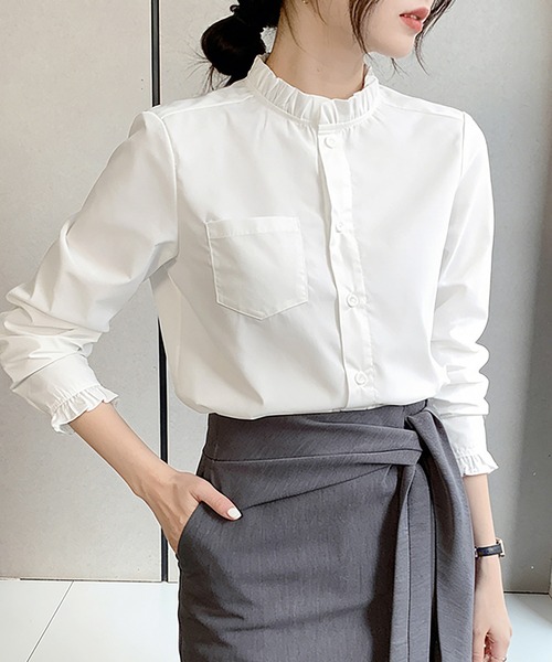 Doux Belle(ドゥーベル)の「フリルネックシャツ(シャツ/ブラウス・レディース・ホワイト・SMALL/MEDIUM/LARGE/X-LARGE)」の1枚目の写真