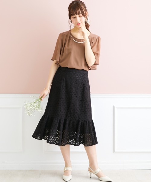 marun(マルン)の「<大きいサイズ> 刺しゅうレースフレアスカート marun(スカート・レディース・オフホワイト/ブラック・3L/LL/5L/L/4L)」の15枚目の写真