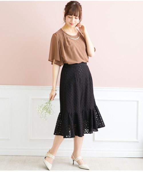 marun(マルン)の「<大きいサイズ> 刺しゅうレースフレアスカート marun(スカート・レディース・オフホワイト/ブラック・3L/LL/5L/L/4L)」の17枚目の写真