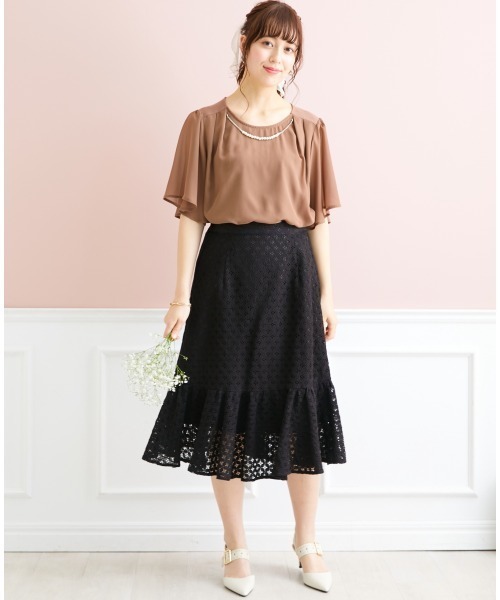 marun(マルン)の「<大きいサイズ> 刺しゅうレースフレアスカート marun(スカート・レディース・オフホワイト/ブラック・3L/LL/5L/L/4L)」の11枚目の写真