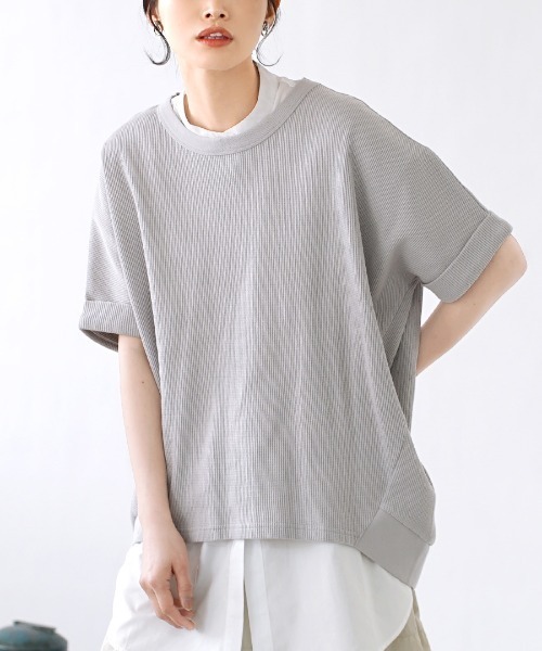 zootie(ズーティー)の「ワッフルカットソー ロールアップ ドルマンスリーブ プルオーバー(Tシャツ/カットソー・レディース・ブラック/オフホワイト/オレンジ/ダークグリーン/マスタード/ライトグレー/グレイッシュベージュ/ミント/チャコール/アイボリー/ワインレッド/ネイビー・フリー)」の4枚目の写真