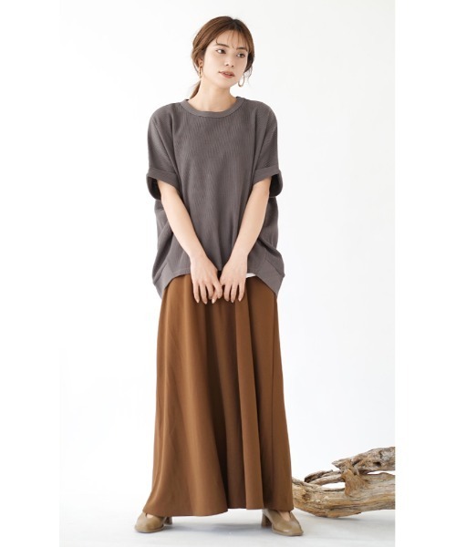 zootie(ズーティー)の「ワッフルカットソー ロールアップ ドルマンスリーブ プルオーバー(Tシャツ/カットソー・レディース・ブラック/オフホワイト/オレンジ/ダークグリーン/マスタード/ライトグレー/グレイッシュベージュ/ミント/チャコール/アイボリー/ワインレッド/ネイビー・フリー)」の14枚目の写真