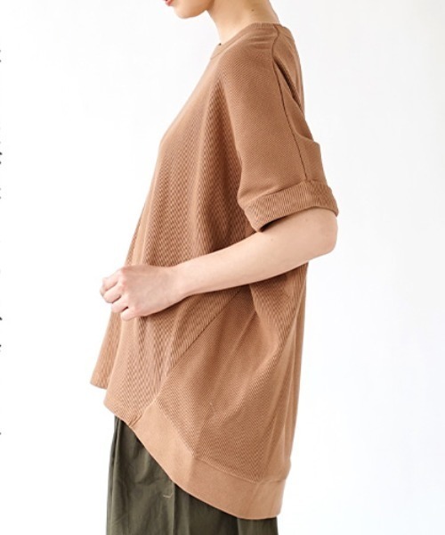 zootie(ズーティー)の「ワッフルカットソー ロールアップ ドルマンスリーブ プルオーバー(Tシャツ/カットソー・レディース・ブラック/オフホワイト/オレンジ/ダークグリーン/マスタード/ライトグレー/グレイッシュベージュ/ミント/チャコール/アイボリー/ワインレッド/ネイビー・フリー)」の18枚目の写真