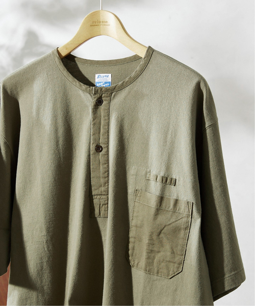 ARMY TWILL(アーミーツイル)の「【ARMY TWILL / アーミーツイル】別注 スリーピング ヘンリーネックシャツ(Tシャツ/カットソー・メンズ・ホワイト/ベージュ/ネイビー/カーキ・MEDIUM/LARGE)」の1枚目の写真