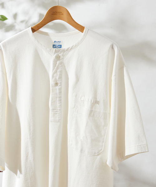 ARMY TWILL(アーミーツイル)の「【ARMY TWILL / アーミーツイル】別注 スリーピング ヘンリーネックシャツ(Tシャツ/カットソー・メンズ・ホワイト/ベージュ/ネイビー/カーキ・MEDIUM/LARGE)」の5枚目の写真