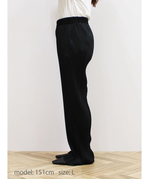 CRAFT STANDARD BOUTIQUE(クラフトスタンダードブティック)の「プリーツイージーパンツ(その他パンツ・レディース・マスタード/ブラック・M/L)」の19枚目の写真