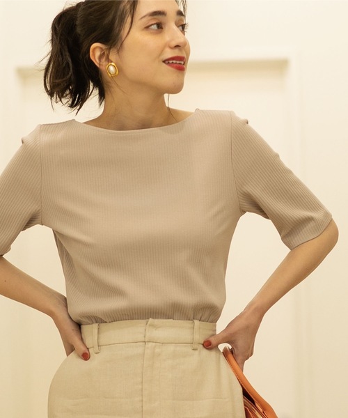 OPAQUE.CLIP（オペークドットクリップ）の「◆GIZAコットン リブカットソー【洗濯機洗い可】（Tシャツ/カットソー・レディース・ブラック/グリーン/オフホワイト/ライトベージュ・34/36/38/40/42）」の3枚目の写真