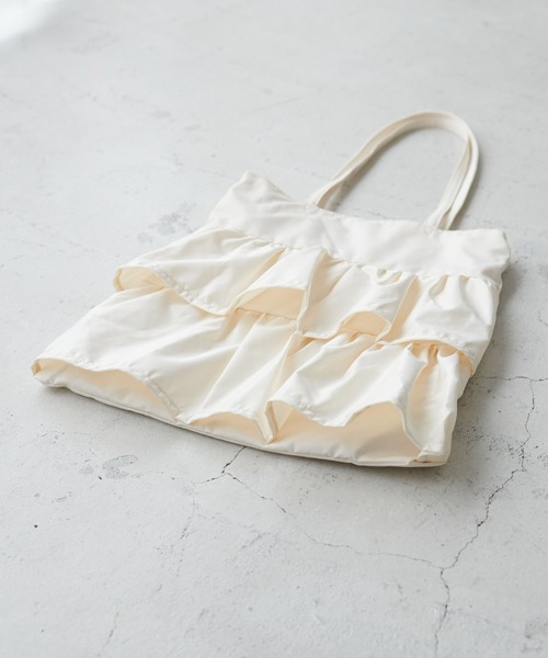 DISCOAT（ディスコート）の「【WEB限定】ティアードフリルトートバッグ（トートバッグ・レディース・チャコールグレー/イエロー/アイボリー・FREE）」の18枚目の写真