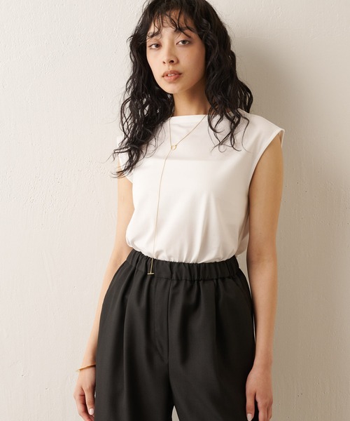 Whim Gazette(ウィムガゼット)の「ベーシックフレンチスリーブプルオーバー(Tシャツ/カットソー・レディース・チャコールグレー/オフホワイト・FREE)」の12枚目の写真