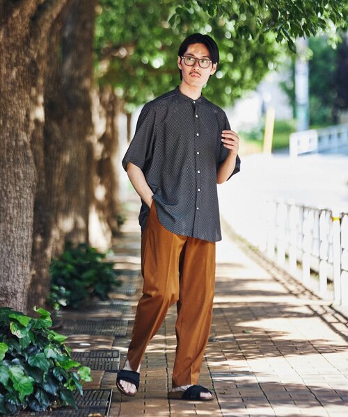 EDIFICE（エディフィス）の「”接触冷感機能” クールタッチ トロピカル イージーパンツ（スラックス・メンズ・ネイビー/ベージュ/ブラック/ブラウン・SMALL/MEDIUM/LARGE）」の11枚目の写真