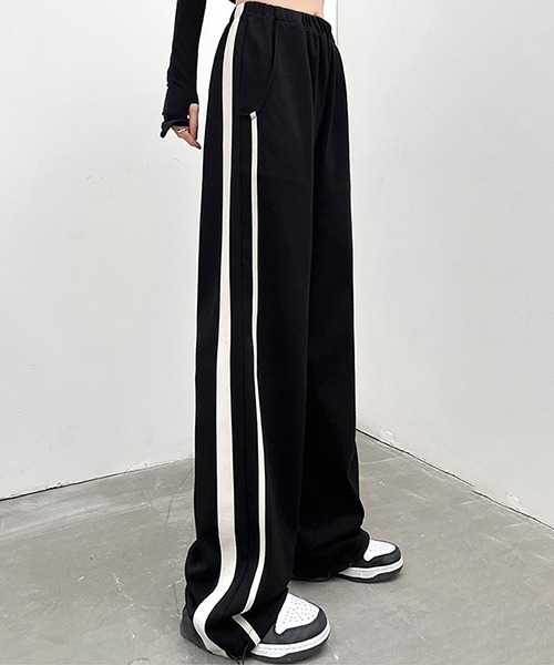 c.u.l（シーユーエル）の「デザインライン トラックパンツ culw480（その他パンツ・レディース・ブラック/アイボリー・L/M/XL）」の4枚目の写真