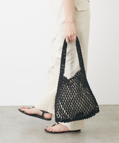 Actually（アクチュアリー）の「マクラメバッグ（トートバッグ・レディース・ブラック/ベージュ/グリーン/ブルー・フリー）」の16枚目の写真