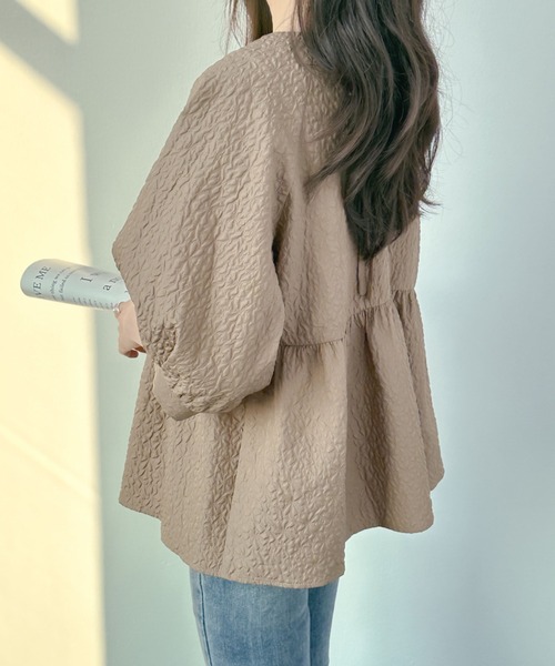 ECLIN（エクラン）の「ふくれジャガードペプラムブラウス（シャツ/ブラウス・レディース・グリーン/ブラック/ホワイト/モカ・L/M）」の20枚目の写真