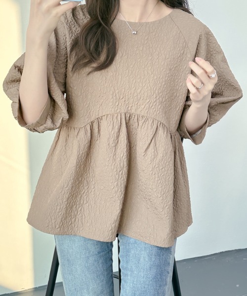 ECLIN（エクラン）の「ふくれジャガードペプラムブラウス（シャツ/ブラウス・レディース・グリーン/ブラック/ホワイト/モカ・L/M）」の18枚目の写真