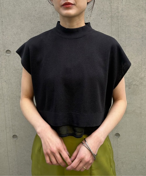 &g'aime（アンジェム）の「【&g’aime】バックオープンショートニット（ニット/セーター・レディース・パープル/グレイッシュベージュ/ブラック・FREE）」の4枚目の写真