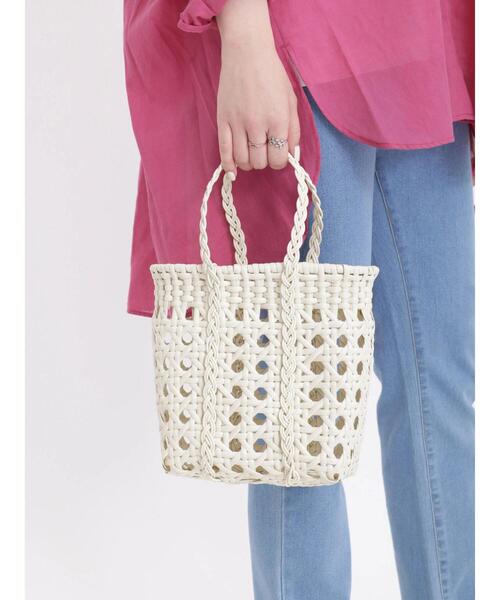 Samansa Mos2(サマンサ モスモス)の「透かし編みメルカドバッグ(ハンドバッグ・レディース・チャコールグレー/オフホワイト・F)」の3枚目の写真