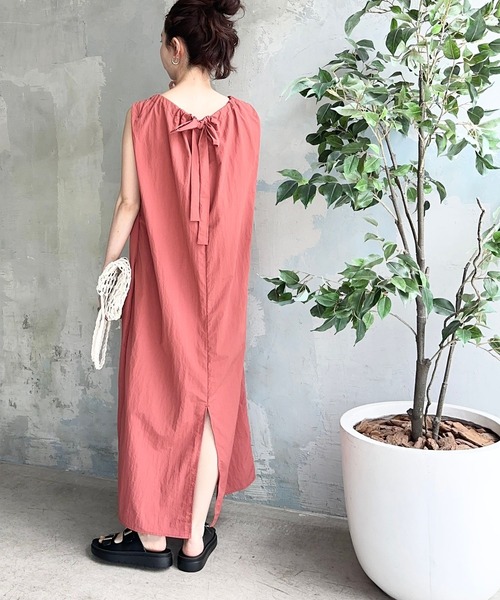 LEPSIM(レプシィム)の「バックデザインノースリワンピ 906183(ワンピース・レディース・ブラック/ベージュ/ブラウン・FREE)」の16枚目の写真