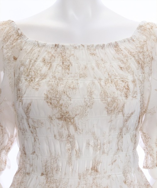 clear（クリア）の「トワルドジュイ柄シャーリング半袖ブラウス （シャツ/ブラウス・レディース・ベージュ/ブルー・F）」の4枚目の写真