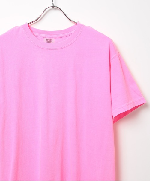 comfort colors（コンフォートカラーズ）の「【COMFORT COLORS】カラバリ豊富！6.1オンスガーメントダイTシャツ半袖 CC1717 MURS（Tシャツ/カットソー・メンズ・オレンジ/ダークグリーン/ホワイト/ピンク/マスタード/ライトイエロー/カーキ/グレイッシュブルー/ネイビー/グリーン/スミクロ/ワイン/アイボリー/スカイブルー/インディゴブルー/グレー/フューシャピンク/レッド/オリーブ/ブラウン/ラベンダー/ブルー・S/M/L/XL）」の18枚目の写真
