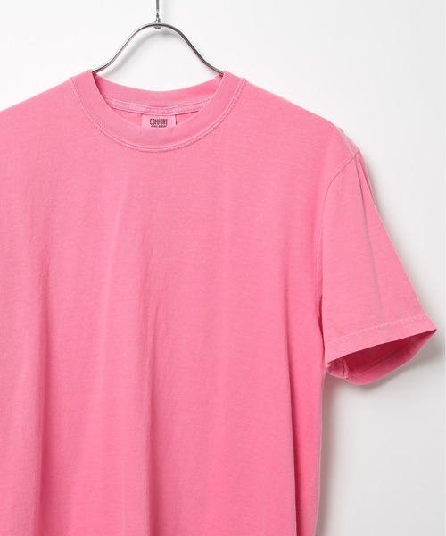 comfort colors（コンフォートカラーズ）の「【COMFORT COLORS】カラバリ豊富！6.1オンスガーメントダイTシャツ半袖 CC1717 MURS（Tシャツ/カットソー・メンズ・オレンジ/ダークグリーン/ホワイト/ピンク/マスタード/ライトイエロー/カーキ/グレイッシュブルー/ネイビー/グリーン/スミクロ/ワイン/アイボリー/スカイブルー/インディゴブルー/グレー/フューシャピンク/レッド/オリーブ/ブラウン/ラベンダー/ブルー・S/M/L/XL）」の19枚目の写真