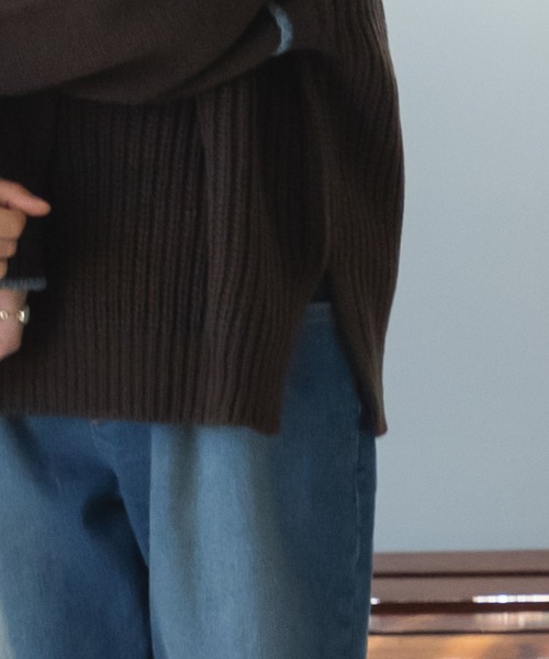 pairmanon（ペアマノン）の「【ママとおそろい】モックネック 袖切り替え ニット プルオーバー（ニット/セーター・キッズ・ブラウン/アイボリー/ベージュ・S/M/XS/L）」の6枚目の写真