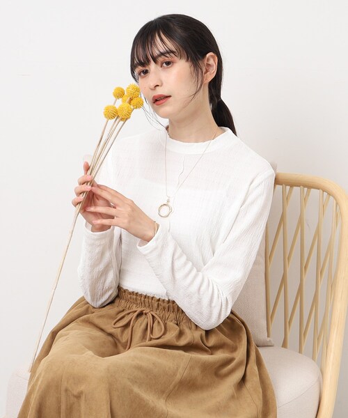 DRESKIP（ドレスキップ）の「◆3シーズン活躍！ しぼしぼハイネックトップス（Tシャツ/カットソー・レディース・オフホワイト/ブルー/ライトグレー/ブラック・02/04/03）」の8枚目の写真