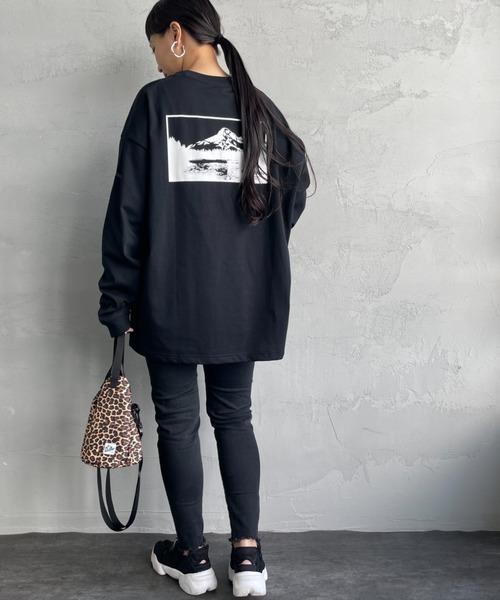 Columbia（コロンビア）の「【WEB限定】[Columbia/コロンビア] Mount Hood バックグラフィック プリントTシャツ（Tシャツ/カットソー・レディース・ダークグリーン/ホワイト/ブラック・M/L）」の2枚目の写真