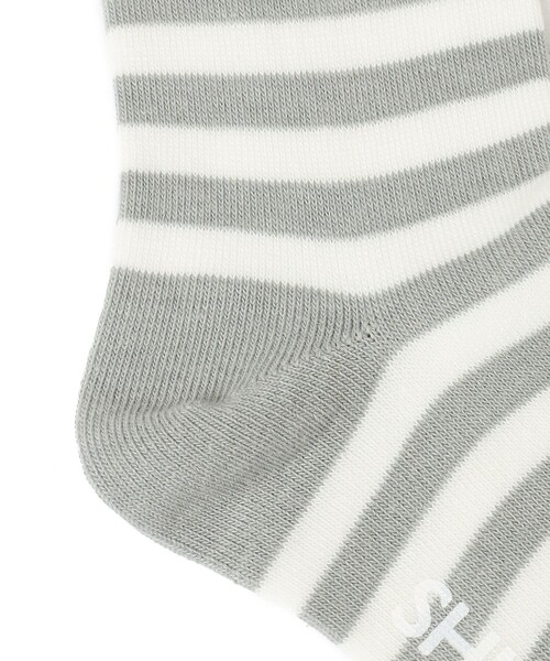 SHIPS（シップス）の「SHIPS KIDS:ボーダー リボン ハイ ソックス（ソックス/靴下・キッズ・ライトグレー/ネイビー・MEDIUM/LARGE/SMALL）」の4枚目の写真