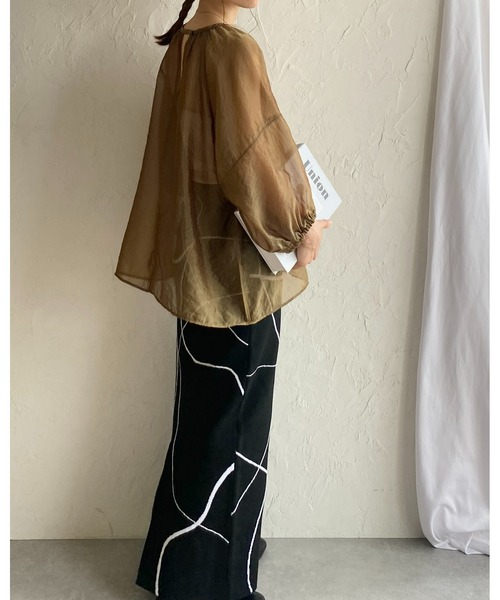 She's Closet(シーズクローゼット)の「前後2WAYボリューム袖パフスリーブオーガンジーシアーブラウス(シャツ/ブラウス・レディース・ブラック/グレイッシュベージュ/カーキブラウン/ピンク・FREE)」の17枚目の写真