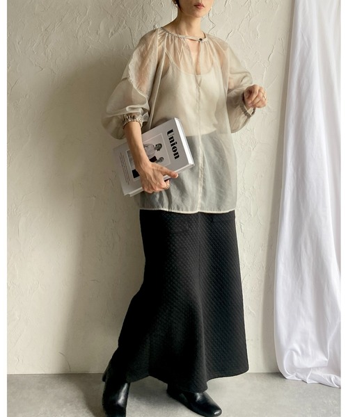 She's Closet(シーズクローゼット)の「前後2WAYボリューム袖パフスリーブオーガンジーシアーブラウス(シャツ/ブラウス・レディース・ブラック/グレイッシュベージュ/カーキブラウン/ピンク・FREE)」の20枚目の写真