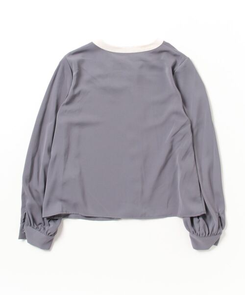 TRUDEA（トルディア）の「金具使い配色ブラウス（シャツ/ブラウス・レディース・チャコールグレー/ベージュ/ネイビー/ホワイト/ラベンダー・SMALL/MEDIUM/LARGE）」の6枚目の写真