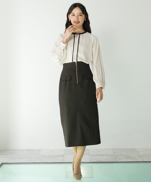 TRUDEA（トルディア）の「金具使い配色ブラウス（シャツ/ブラウス・レディース・チャコールグレー/ベージュ/ネイビー/ホワイト/ラベンダー・SMALL/MEDIUM/LARGE）」の11枚目の写真