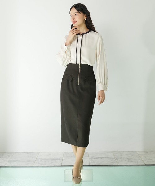 TRUDEA（トルディア）の「金具使い配色ブラウス（シャツ/ブラウス・レディース・チャコールグレー/ベージュ/ネイビー/ホワイト/ラベンダー・SMALL/MEDIUM/LARGE）」の12枚目の写真