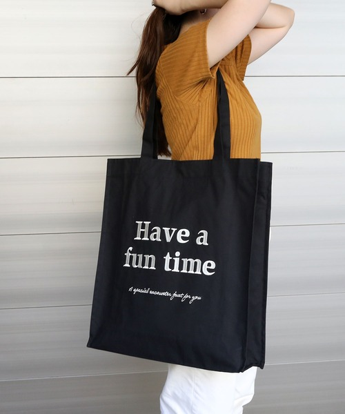 colleca la（コレカラ）の「ロゴ刺繍入り カラフルホビートートバッグ
