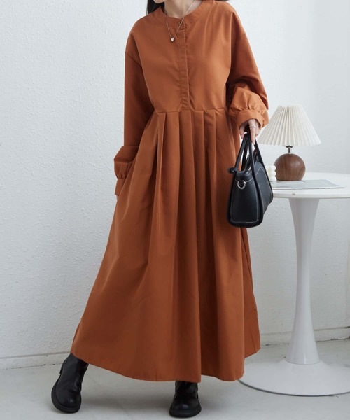 MAISON DE THERESE(メゾン ド テレーズ)の「ハーフボタン ボリュウームワンピース シャツワンピース(シャツワンピース・レディース・ブラック/ベージュ/グレー/ブラウン・L/M/S)」の3枚目の写真