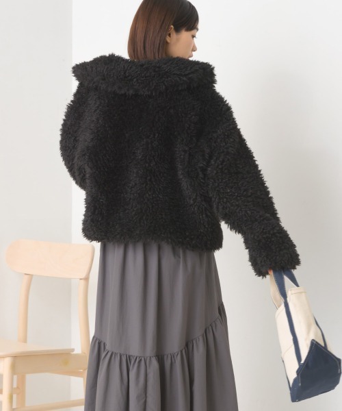 OMNES(オムネス)の「プードル衿付きファージャケット(その他アウター・レディース・ブラック/アイボリー/モカ・FREE)」の17枚目の写真