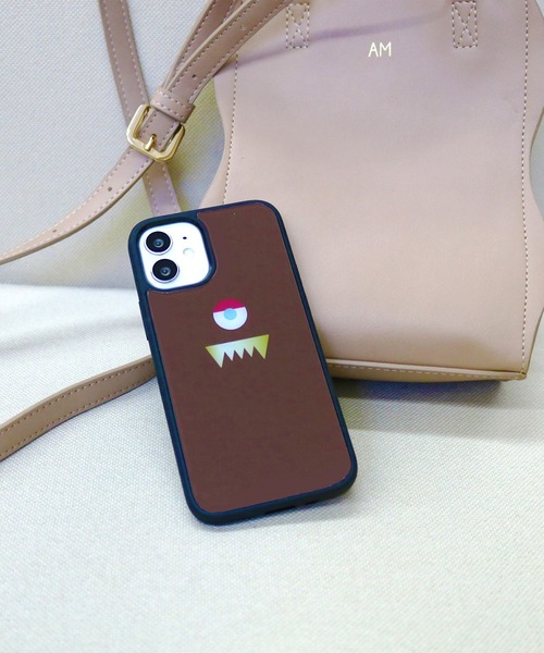 ACCOMMODE（アコモデ）の「【WEB限定】モンスター　背面アクリルiPhoneケース　12mini対応（スマホケース/カバー・レディース・ネイビー/ピンク/パープル/ブラウン/グリーン/グレー・iPhone 12 mini）」の3枚目の写真