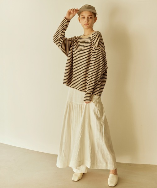 RNA-N（アールエヌエーエヌ）の「M2177 ボーダーオーバーサイズロンT（Tシャツ/カットソー・レディース・ベージュ/ブルー/ブラウン/オレンジ・MEDIUM）」の8枚目の写真