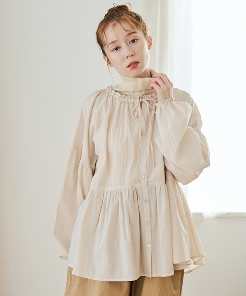 Crisp（クリスプ）の「ボリュームティアードブラウス（シャツ/ブラウス・レディース・アイボリー/ピンクベージュ/チャコールグレー・FREE）」の7枚目の写真