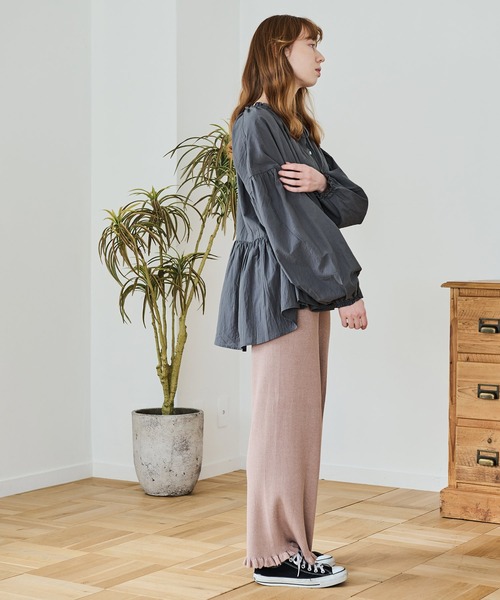 Crisp（クリスプ）の「ボリュームティアードブラウス（シャツ/ブラウス・レディース・アイボリー/ピンクベージュ/チャコールグレー・FREE）」の16枚目の写真