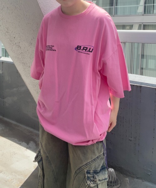 B.R.U（ブル）の「【B.R.Uロゴ】プリント刺繍ストリング半袖（Tシャツ/カットソー・メンズ・チャコールグレー/ホワイト/ピンク/イエロー・FREE）」の4枚目の写真