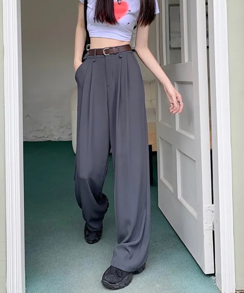 SEN TOKYO(セントーキョー)の「穿きやすさと美脚効果。セミワイドスラックスパンツ(スラックス・レディース・グレー/ブラック・L/M)」の2枚目の写真