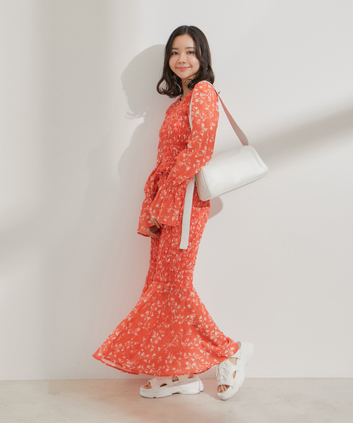 VIS(ビス)の「花柄シャーリングブラウス(シャツ/ブラウス・レディース・オレンジ系その他/ブラック系その他・FREE)」の21枚目の写真
