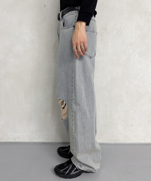MUHET（ミュエータ）の「ダメージコクーンデニムパンツ（デニムパンツ・メンズ・ブルー系その他/ライトブルー/ブラウン・SMALL/LARGE/MEDIUM）」の21枚目の写真