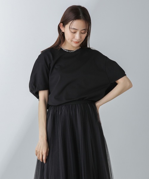 NANO universe(ナノユニバース)の「バックギャザースリーブトップス(Tシャツ/カットソー・レディース・ライトブルー/ブラック/オフホワイト・FREE)」の4枚目の写真