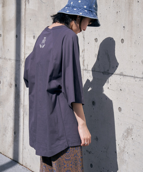 VENCEEXCHANGE(ヴァンスエクスチェンジ)の「AMBIANCE ラグランT(Tシャツ/カットソー・レディース・オフホワイト/チャコールグレー/ホワイト/ネイビー・FREE)」の20枚目の写真
