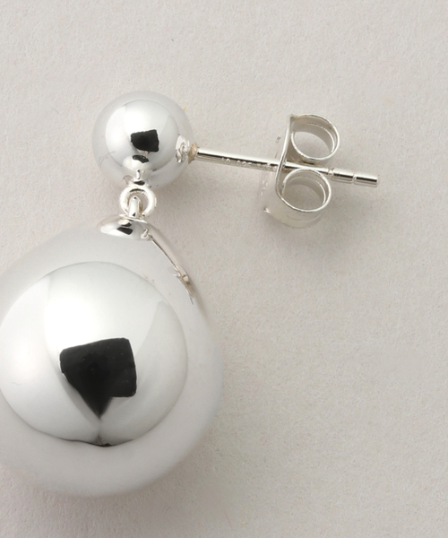VERMEIL par iena(ヴェルメイユパーイエナ)の「LIE STUDIO(リエ スタジオ) The Julie Earrings 1014(ピアス(両耳用)・レディース・シルバー・FREE)」の3枚目の写真
